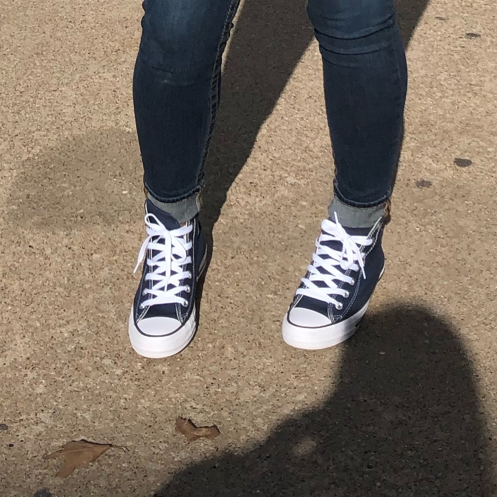 Navy blue converse